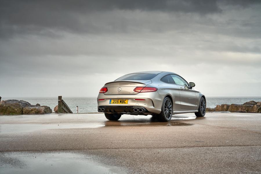  Mercedes-AMG C43 4Matic Coupe (C205) 2018 года  (UK) (фото 32 из 40)